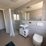 Grosses 74m2 Mit Balkon & Parkplatz - Steakhouse Esmeralda Apartamento